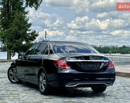 Черный Мерседес Ц-Класс, объемом двигателя 1.6 л и пробегом 232 тыс. км за 18777 $, фото 65 на Automoto.ua