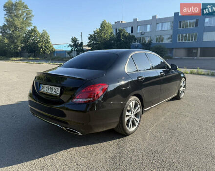 Черный Мерседес Ц-Класс, объемом двигателя 1.99 л и пробегом 70 тыс. км за 20000 $, фото 5 на Automoto.ua