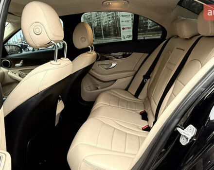 Черный Мерседес Ц-Класс, объемом двигателя 1.99 л и пробегом 235 тыс. км за 19500 $, фото 21 на Automoto.ua