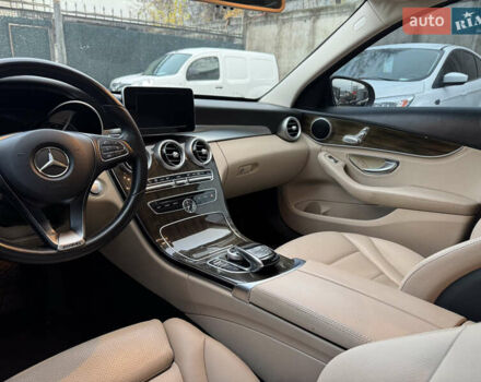 Черный Мерседес Ц-Класс, объемом двигателя 2 л и пробегом 235 тыс. км за 15000 $, фото 16 на Automoto.ua