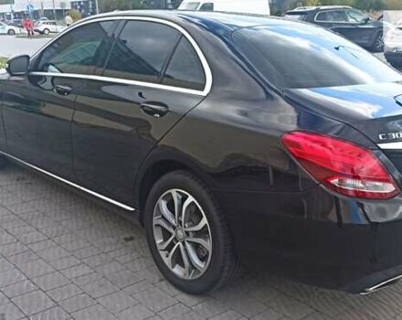 Мерседес Ц-Класс 2015 в Львове на Automoto.ua Черный Мерседес Ц-Класс, объемом двигателя 1.99 л и пробегом 180 тыс. км за 15800 $, фото 2 на Automoto.ua