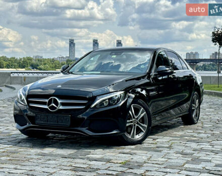 Черный Мерседес Ц-Класс, объемом двигателя 1.6 л и пробегом 232 тыс. км за 18777 $, фото 98 на Automoto.ua