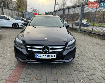 Черный Мерседес Ц-Класс, объемом двигателя 2 л и пробегом 235 тыс. км за 15000 $, фото 3 на Automoto.ua