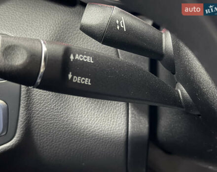 Черный Мерседес Ц-Класс, объемом двигателя 2 л и пробегом 95 тыс. км за 21999 $, фото 26 на Automoto.ua