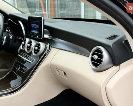 Черный Мерседес Ц-Класс, объемом двигателя 1.99 л и пробегом 235 тыс. км за 19500 $, фото 17 на Automoto.ua