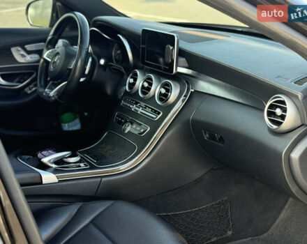 Черный Мерседес Ц-Класс, объемом двигателя 2 л и пробегом 175 тыс. км за 17500 $, фото 11 на Automoto.ua