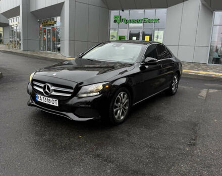 Чорний Мерседес Ц-Клас, об'ємом двигуна 1.99 л та пробігом 235 тис. км за 14999 $, фото 1 на Automoto.ua