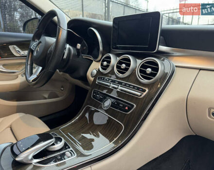 Черный Мерседес Ц-Класс, объемом двигателя 2 л и пробегом 235 тыс. км за 15000 $, фото 22 на Automoto.ua