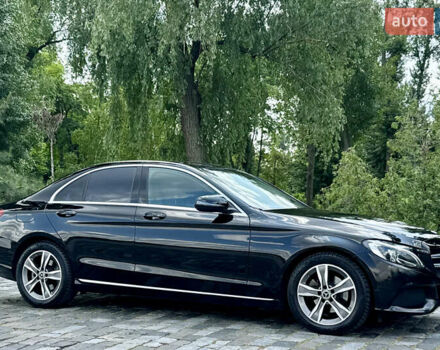 Черный Мерседес Ц-Класс, объемом двигателя 1.6 л и пробегом 232 тыс. км за 18777 $, фото 115 на Automoto.ua