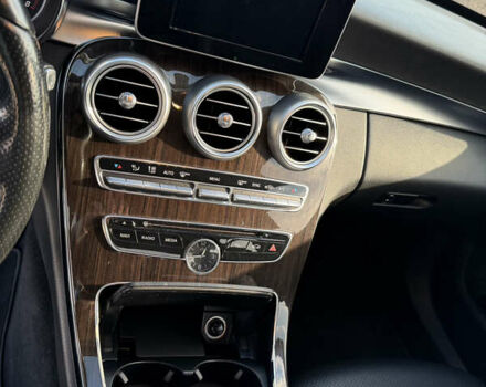 Чорний Мерседес Ц-Клас, об'ємом двигуна 1.99 л та пробігом 104 тис. км за 25000 $, фото 35 на Automoto.ua