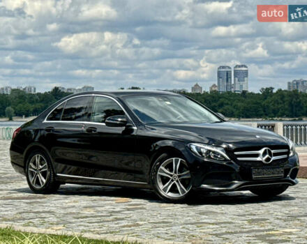 Черный Мерседес Ц-Класс, объемом двигателя 1.6 л и пробегом 232 тыс. км за 18777 $, фото 1 на Automoto.ua