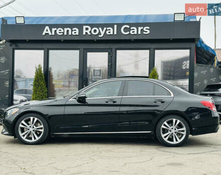 Чорний Мерседес Ц-Клас, об'ємом двигуна 2 л та пробігом 117 тис. км за 17500 $, фото 4 на Automoto.ua