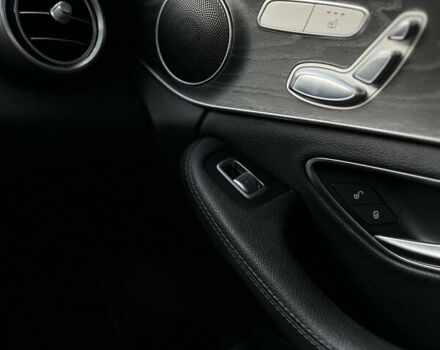 Чорний Мерседес Ц-Клас, об'ємом двигуна 2 л та пробігом 74 тис. км за 18600 $, фото 5 на Automoto.ua