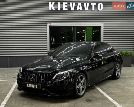 Чорний Мерседес Ц-Клас, об'ємом двигуна 3 л та пробігом 28 тис. км за 32500 $, фото 1 на Automoto.ua