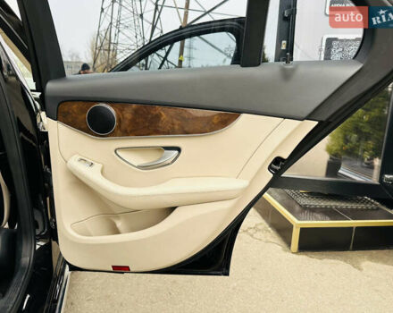 Чорний Мерседес Ц-Клас, об'ємом двигуна 2 л та пробігом 117 тис. км за 17500 $, фото 21 на Automoto.ua