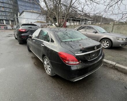 Чорний Мерседес Ц-Клас, об'ємом двигуна 2 л та пробігом 50 тис. км за 10000 $, фото 3 на Automoto.ua