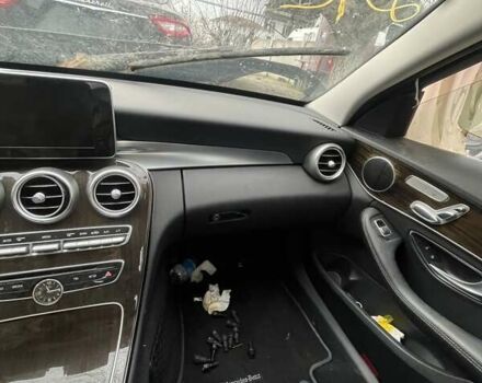 Чорний Мерседес Ц-Клас, об'ємом двигуна 2 л та пробігом 27 тис. км за 10000 $, фото 14 на Automoto.ua