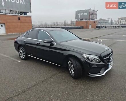 Черный Мерседес Ц-Класс, объемом двигателя 1.99 л и пробегом 105 тыс. км за 21500 $, фото 1 на Automoto.ua