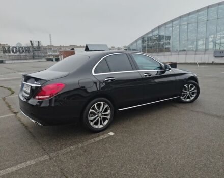 Черный Мерседес Ц-Класс, объемом двигателя 2 л и пробегом 105 тыс. км за 21500 $, фото 1 на Automoto.ua