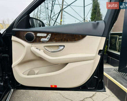 Чорний Мерседес Ц-Клас, об'ємом двигуна 2 л та пробігом 117 тис. км за 17500 $, фото 24 на Automoto.ua