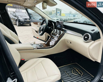 Чорний Мерседес Ц-Клас, об'ємом двигуна 2 л та пробігом 117 тис. км за 17500 $, фото 22 на Automoto.ua