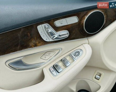 Чорний Мерседес Ц-Клас, об'ємом двигуна 2 л та пробігом 117 тис. км за 17500 $, фото 25 на Automoto.ua