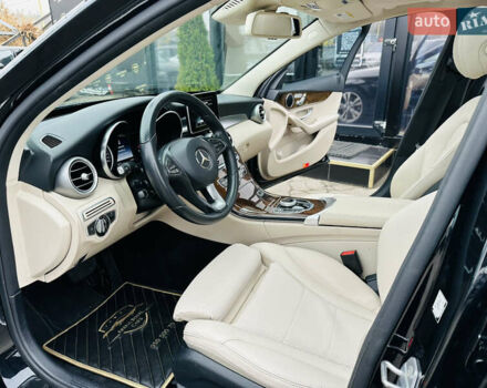 Чорний Мерседес Ц-Клас, об'ємом двигуна 2 л та пробігом 117 тис. км за 17500 $, фото 12 на Automoto.ua