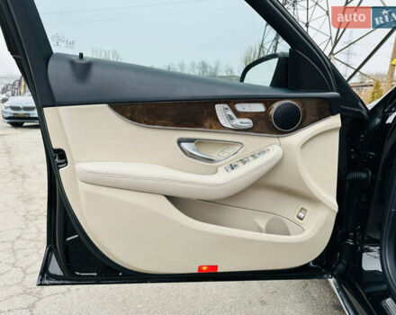 Чорний Мерседес Ц-Клас, об'ємом двигуна 2 л та пробігом 117 тис. км за 17500 $, фото 14 на Automoto.ua