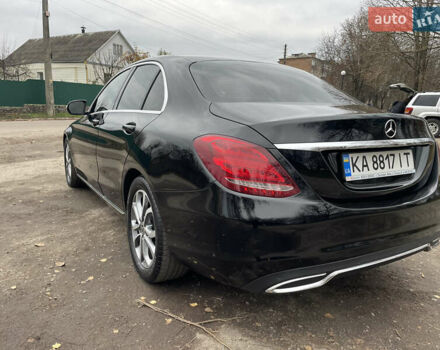 Черный Мерседес Ц-Класс, объемом двигателя 2.14 л и пробегом 340 тыс. км за 18999 $, фото 4 на Automoto.ua