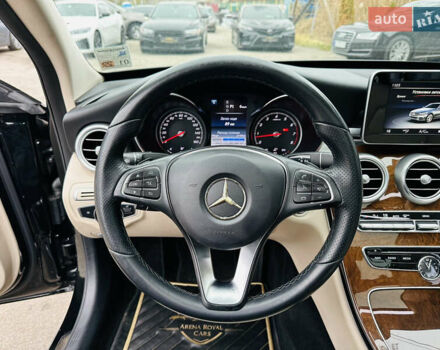 Чорний Мерседес Ц-Клас, об'ємом двигуна 2 л та пробігом 117 тис. км за 17500 $, фото 26 на Automoto.ua