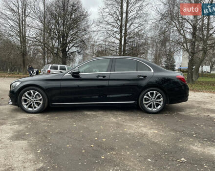 Черный Мерседес Ц-Класс, объемом двигателя 2.14 л и пробегом 340 тыс. км за 18999 $, фото 2 на Automoto.ua