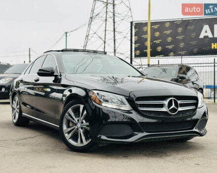Чорний Мерседес Ц-Клас, об'ємом двигуна 2 л та пробігом 117 тис. км за 17500 $, фото 2 на Automoto.ua