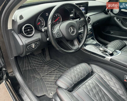 Черный Мерседес Ц-Класс, объемом двигателя 2.14 л и пробегом 340 тыс. км за 18999 $, фото 24 на Automoto.ua