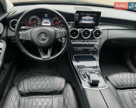 Черный Мерседес Ц-Класс, объемом двигателя 2.14 л и пробегом 340 тыс. км за 18999 $, фото 19 на Automoto.ua