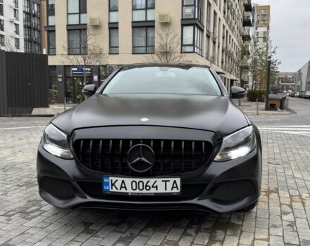 Чорний Мерседес Ц-Клас, об'ємом двигуна 2 л та пробігом 112 тис. км за 22600 $, фото 1 на Automoto.ua