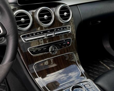 Чорний Мерседес Ц-Клас, об'ємом двигуна 2 л та пробігом 112 тис. км за 22600 $, фото 11 на Automoto.ua