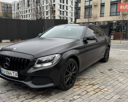 Чорний Мерседес Ц-Клас, об'ємом двигуна 2 л та пробігом 112 тис. км за 23200 $, фото 2 на Automoto.ua