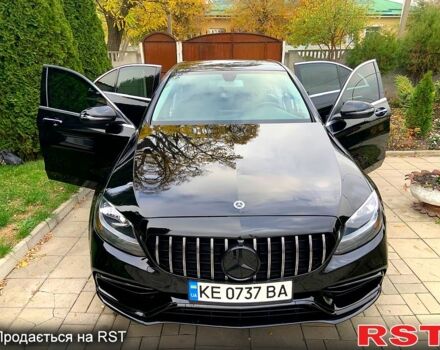 Чорний Мерседес Ц-Клас, об'ємом двигуна 2 л та пробігом 93 тис. км за 22200 $, фото 5 на Automoto.ua