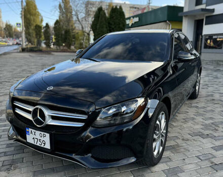 Чорний Мерседес Ц-Клас, об'ємом двигуна 2 л та пробігом 75 тис. км за 27500 $, фото 3 на Automoto.ua
