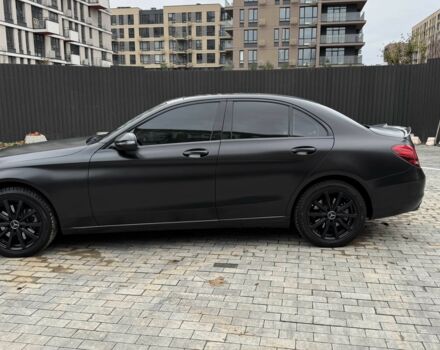 Чорний Мерседес Ц-Клас, об'ємом двигуна 2 л та пробігом 112 тис. км за 22600 $, фото 4 на Automoto.ua