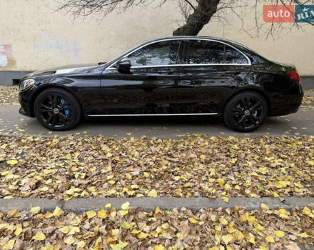 Чорний Мерседес Ц-Клас, об'ємом двигуна 2 л та пробігом 159 тис. км за 18600 $, фото 2 на Automoto.ua