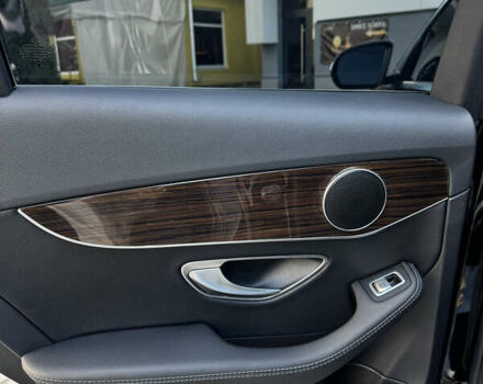 Чорний Мерседес Ц-Клас, об'ємом двигуна 2 л та пробігом 75 тис. км за 27500 $, фото 19 на Automoto.ua