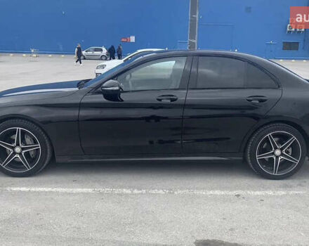 Чорний Мерседес Ц-Клас, об'ємом двигуна 2 л та пробігом 135 тис. км за 20500 $, фото 1 на Automoto.ua