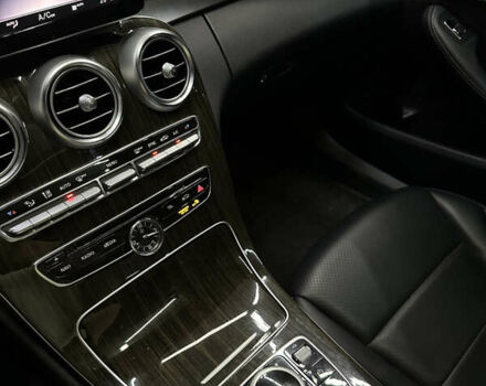 Черный Мерседес Ц-Класс, объемом двигателя 2 л и пробегом 126 тыс. км за 21999 $, фото 19 на Automoto.ua