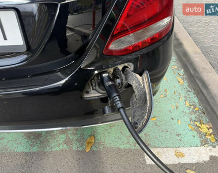 Чорний Мерседес Ц-Клас, об'ємом двигуна 2 л та пробігом 159 тис. км за 18600 $, фото 11 на Automoto.ua