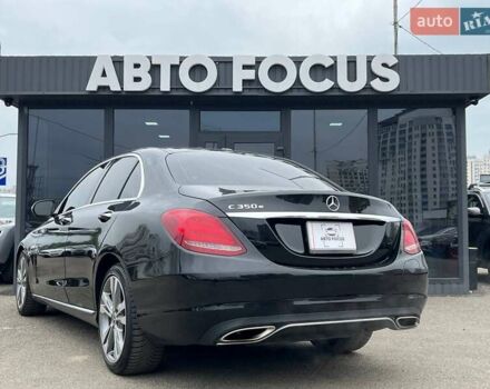 Черный Мерседес Ц-Класс, объемом двигателя 1.99 л и пробегом 119 тыс. км за 22490 $, фото 4 на Automoto.ua