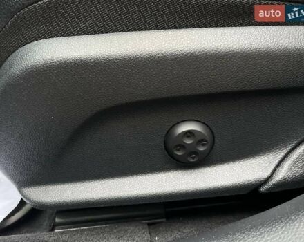 Черный Мерседес Ц-Класс, объемом двигателя 1.99 л и пробегом 119 тыс. км за 22490 $, фото 16 на Automoto.ua