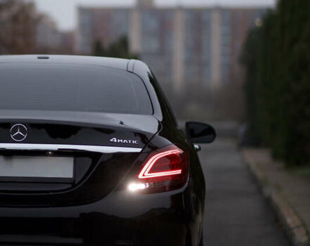 Чорний Мерседес Ц-Клас, об'ємом двигуна 1.99 л та пробігом 86 тис. км за 31500 $, фото 12 на Automoto.ua