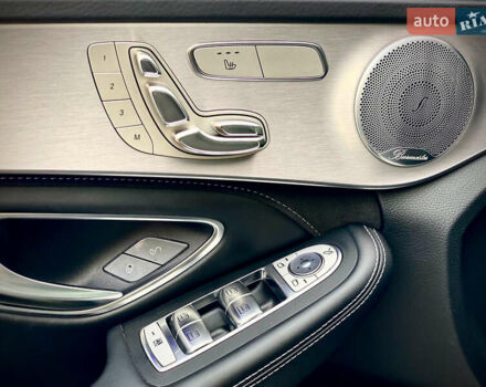 Черный Мерседес Ц-Класс, объемом двигателя 3.98 л и пробегом 63 тыс. км за 46990 $, фото 20 на Automoto.ua