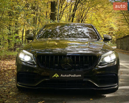 Черный Мерседес Ц-Класс, объемом двигателя 3.98 л и пробегом 63 тыс. км за 46990 $, фото 4 на Automoto.ua